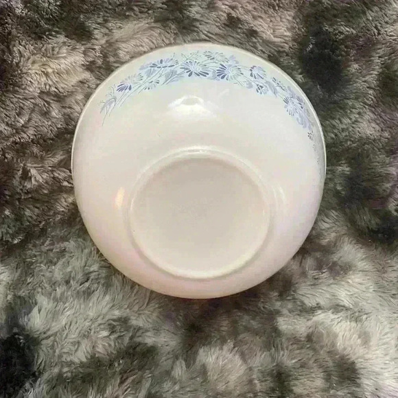 Vintage Pyrex #404, 4 litre Colonial Mist Blue Mist bowl white with blue flowers - Picture 4 of 16